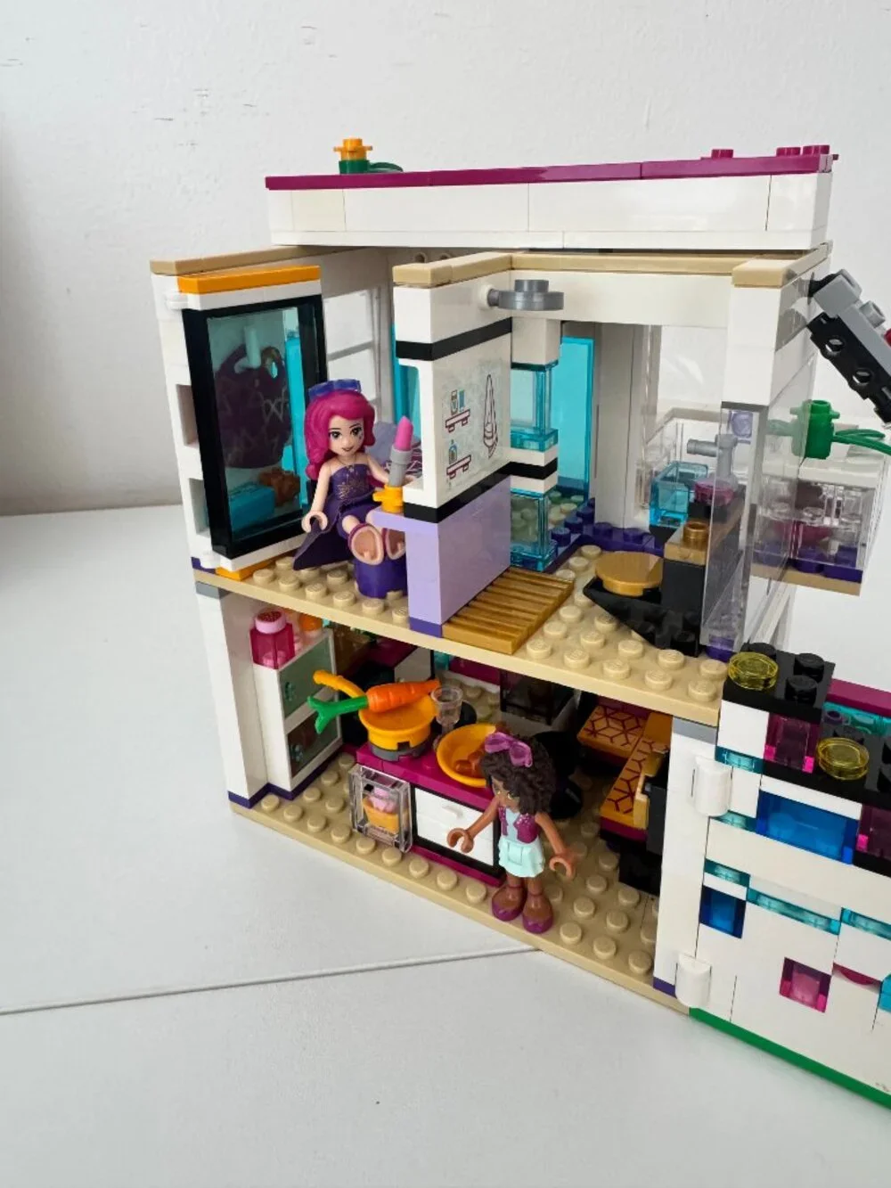 LEGO Friends Livi's Pop Star House  (#41135, 597 pieces) - Retired